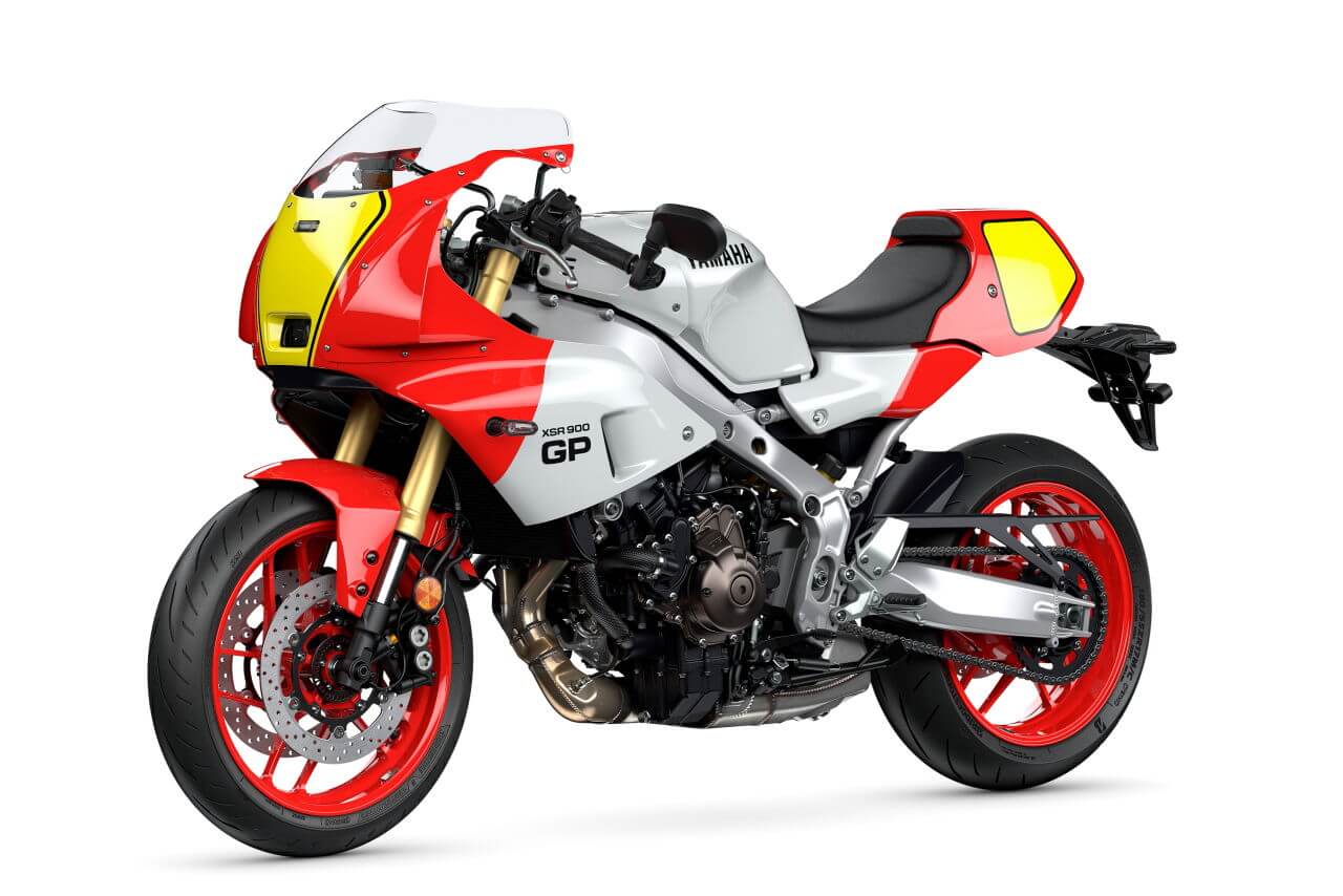 ヤマハ|XSR900 GP|欧州仕様|2026年モデル|ヤマハ「XSR900 GP」にインターカラー登場! ケニー・ロバーツの記憶が甦る「キング」仕様だ!【欧州】