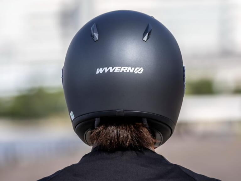 SHOEI|WYVERN Ø|待望のSHOEI「ワイバーンØ」発売! ワイバーンIIのユーザーが新旧を実際に使って徹底比較してみた!