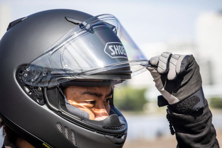 SHOEI|WYVERN Ø|待望のSHOEI「ワイバーンØ」発売! ワイバーンIIのユーザーが新旧を実際に使って徹底比較してみた!