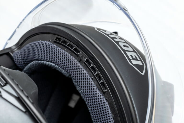 SHOEI|WYVERN Ø|待望のSHOEI「ワイバーンØ」発売! ワイバーンIIのユーザーが新旧を実際に使って徹底比較してみた!