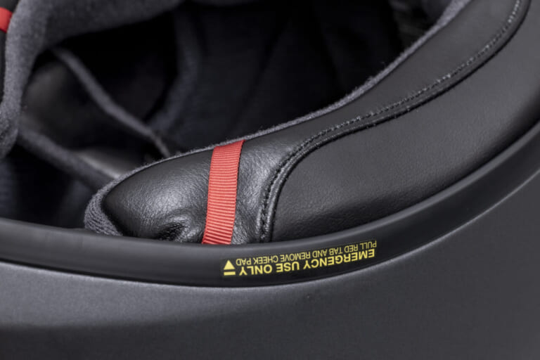 SHOEI|WYVERN Ø|待望のSHOEI「ワイバーンØ」発売! ワイバーンIIのユーザーが新旧を実際に使って徹底比較してみた!