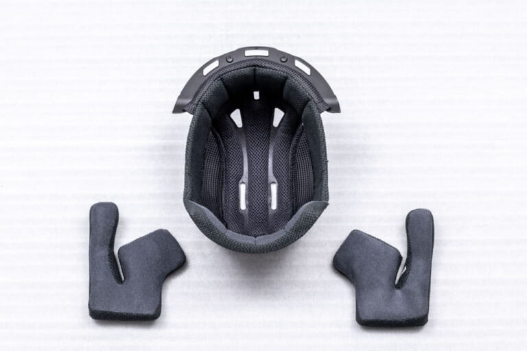 SHOEI|WYVERN II|待望のSHOEI「ワイバーンØ」発売! ワイバーンIIのユーザーが新旧を実際に使って徹底比較してみた!