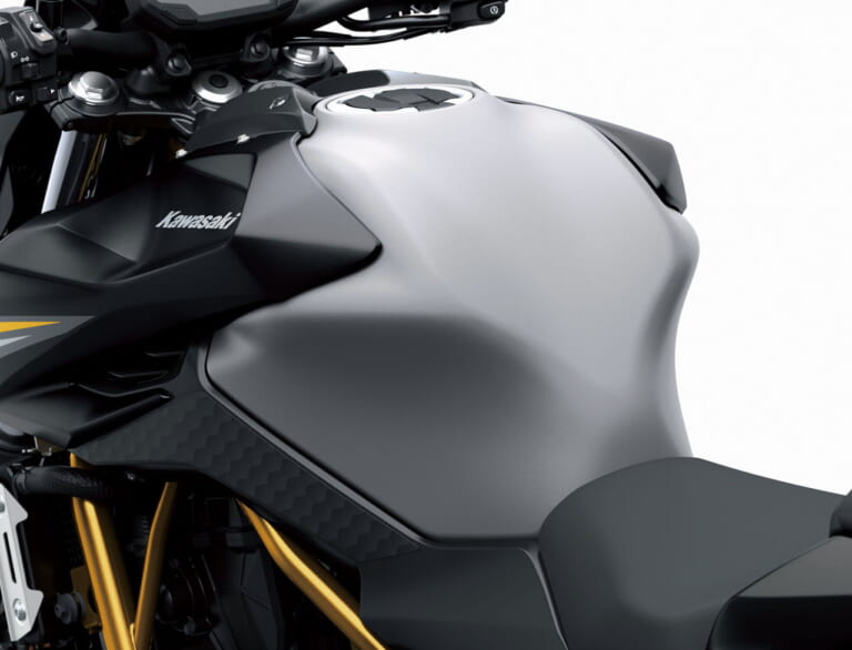 カワサキ|Z650S|北米仕様|2026年モデル|カワサキ新型「Z650 S」初登場! 最新3眼ヘッドライト採用、ライディングポジションも最適化【海外】