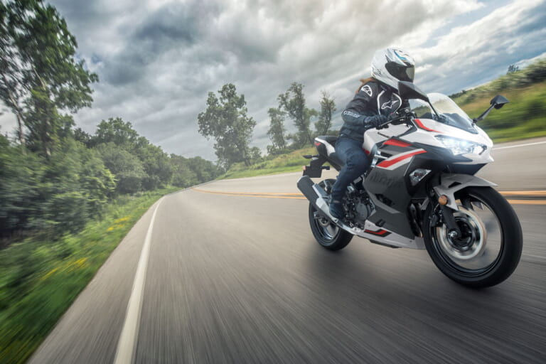 カワサキ|ニンジャ400|2026年モデル|7か月で早くも次年度モデル! カワサキ「ニンジャ400」2026年型が11月1日発売