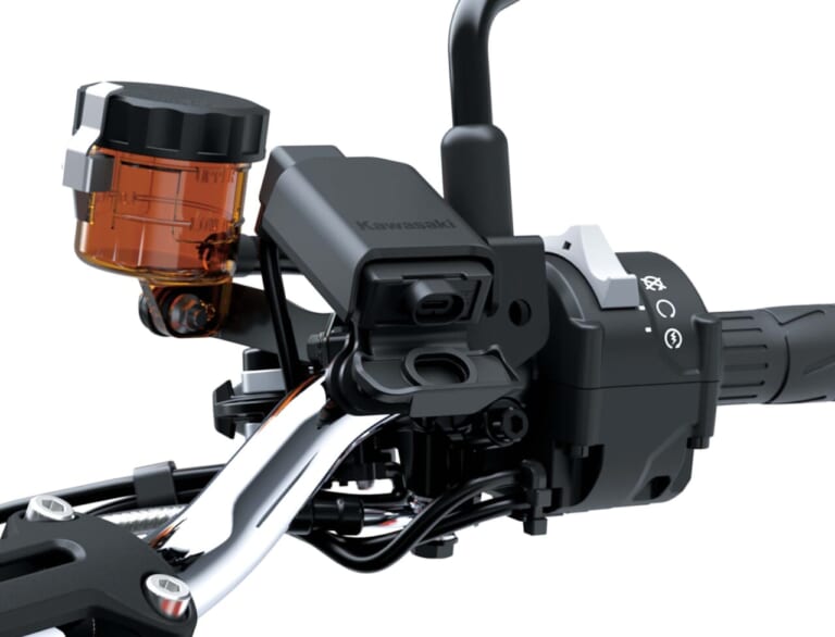 カワサキ|Z900RS SE|2026年モデル|【世界初公開】カワサキ新型「Z900RS」登場! 火の玉「SE」はドラレコ装備、RSはライポジも変わったが優れたデザインは不変