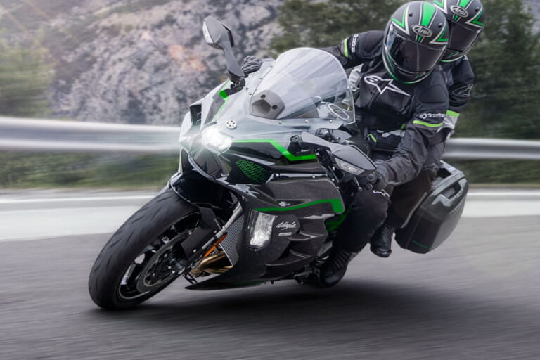 カワサキ｜ニンジャH2 SX SE｜2026年モデル｜カワサキが「ニンジャH2 SX SE」の2025年モデルを11/1に発売！ 前車追従クルコンほか電子制御サスを装備する最高峰ツアラー