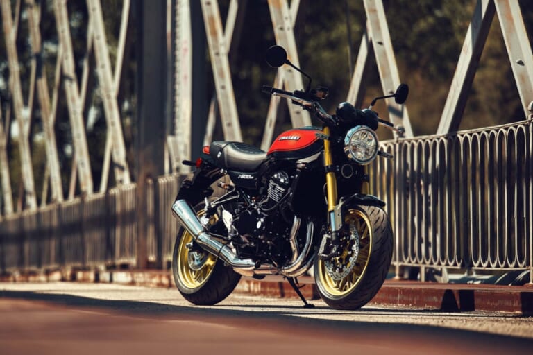 カワサキ|Z900RS SE|2026年モデル|【世界初公開】カワサキ新型「Z900RS」登場! 火の玉「SE」はドラレコ装備、RSはライポジも変わったが優れたデザインは不変