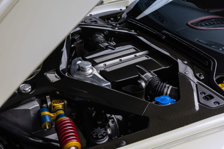 V12エンジン｜【衝撃】007に選ばれなかったアストンマーティン「One-77」 77台限定スーパーカーの知られざる物語