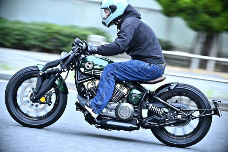 ベンダ|ナポレオンボブ250|【日本初上陸】独創デザインの水冷250cc・V型2気筒カスタムクルーザー「BENDA ナポレオンボブ250」試乗インプレッション