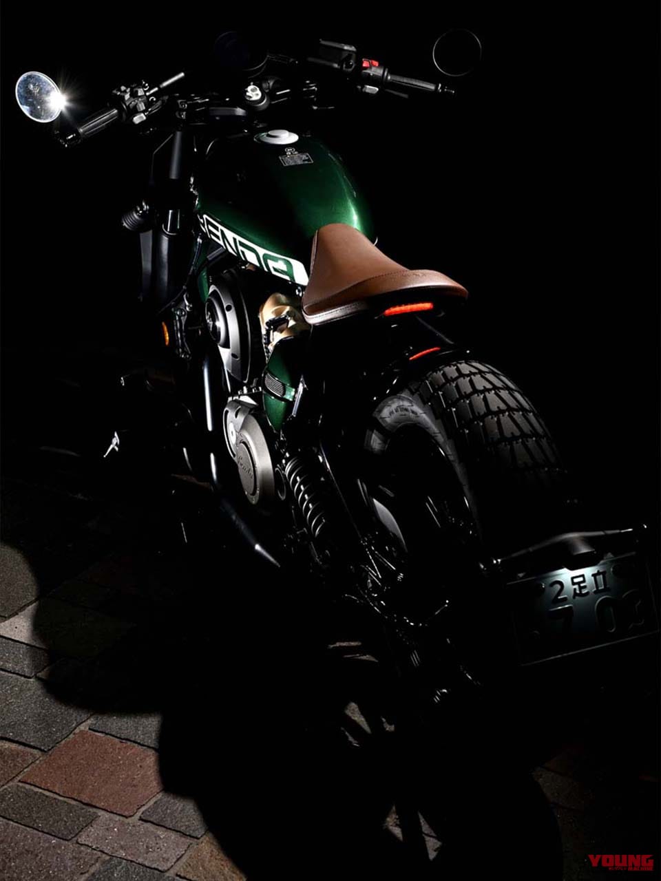 ベンダ|ナポレオンボブ250|【日本初上陸】独創デザインの水冷250cc・V型2気筒カスタムクルーザー「BENDA ナポレオンボブ250」試乗インプレッション