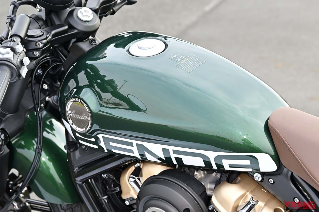 ベンダ｜ナポレオンボブ250｜【日本初上陸】独創デザインの水冷250cc・V型2気筒カスタムクルーザー「BENDA ナポレオンボブ250」試乗インプレッション