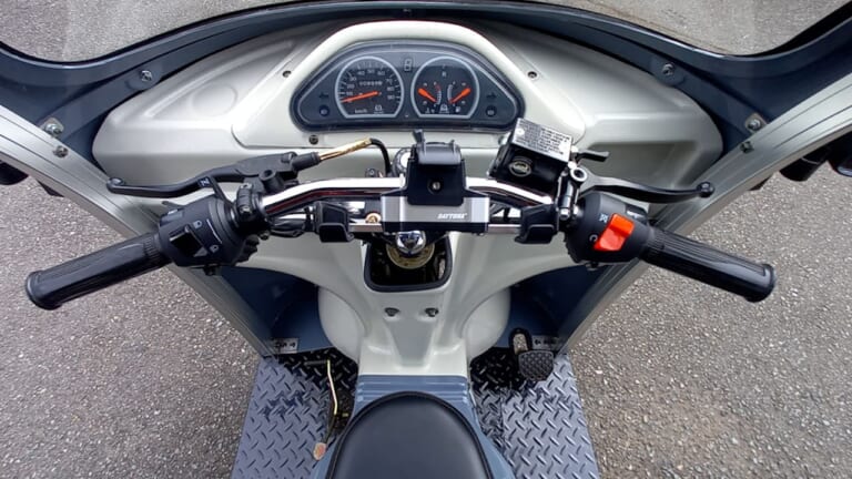 【徹底試乗レビュー】排気量×2だけじゃない! APトライク250が“男ゴコロをくすぐる”ワケ|【徹底試乗レビュー】排気量×2だけじゃない! APトライク250が“男ゴコロをくすぐる”ワケ