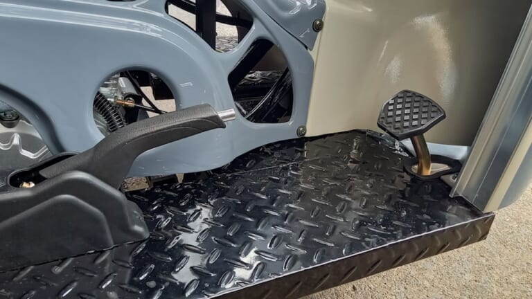 【徹底試乗レビュー】排気量×2だけじゃない! APトライク250が“男ゴコロをくすぐる”ワケ|【徹底試乗レビュー】排気量×2だけじゃない! APトライク250が“男ゴコロをくすぐる”ワケ