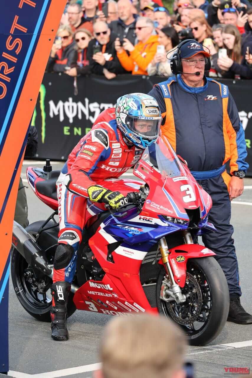 ホンダUK|CBR1000RR-RファイアーブレードSP ディーン・ハリソン レプリカ|【限定12台】マン島TT・スーパーストック優勝記念車「CBR1000RR-RファイアーブレードSP ディーン・ハリソン レプリカ」をホンダUKが発売【海外】