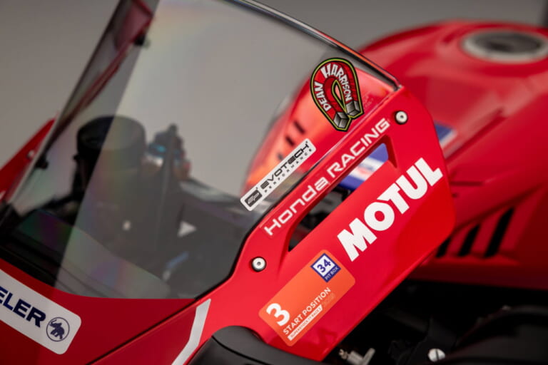 ホンダUK|CBR1000RR-RファイアーブレードSP ディーン・ハリソン レプリカ|【限定12台】マン島TT・スーパーストック優勝記念車「CBR1000RR-RファイアーブレードSP ディーン・ハリソン レプリカ」をホンダUKが発売【海外】