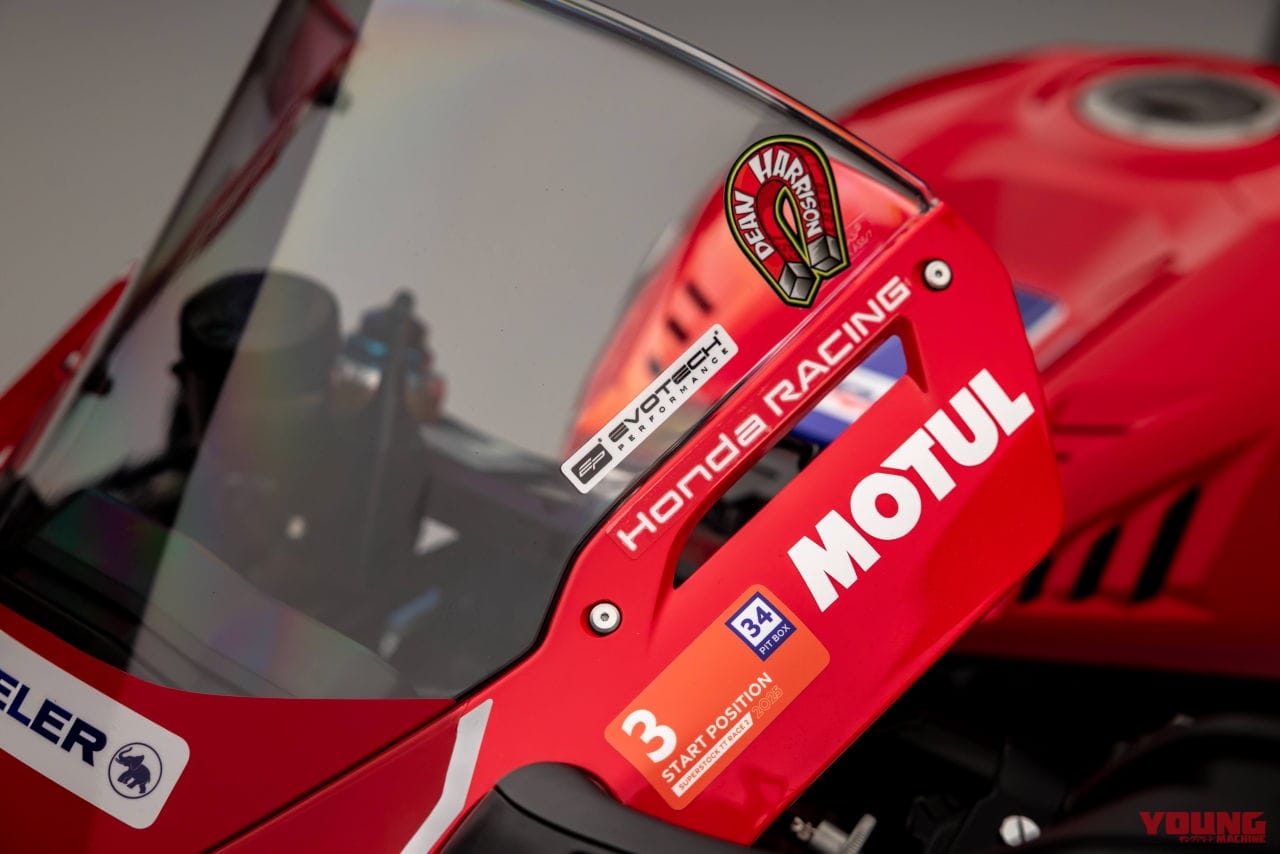 ホンダUK|CBR1000RR-RファイアーブレードSP ディーン・ハリソン レプリカ|【限定12台】マン島TT・スーパーストック優勝記念車「CBR1000RR-RファイアーブレードSP ディーン・ハリソン レプリカ」をホンダUKが発売【海外】