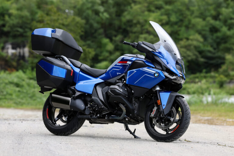 BMW R1300RT｜【NEWモデル試乗】贅沢ツアラー | BMW R1300RT「旅がラクなだけでなく、より走りを楽しめるようになった」