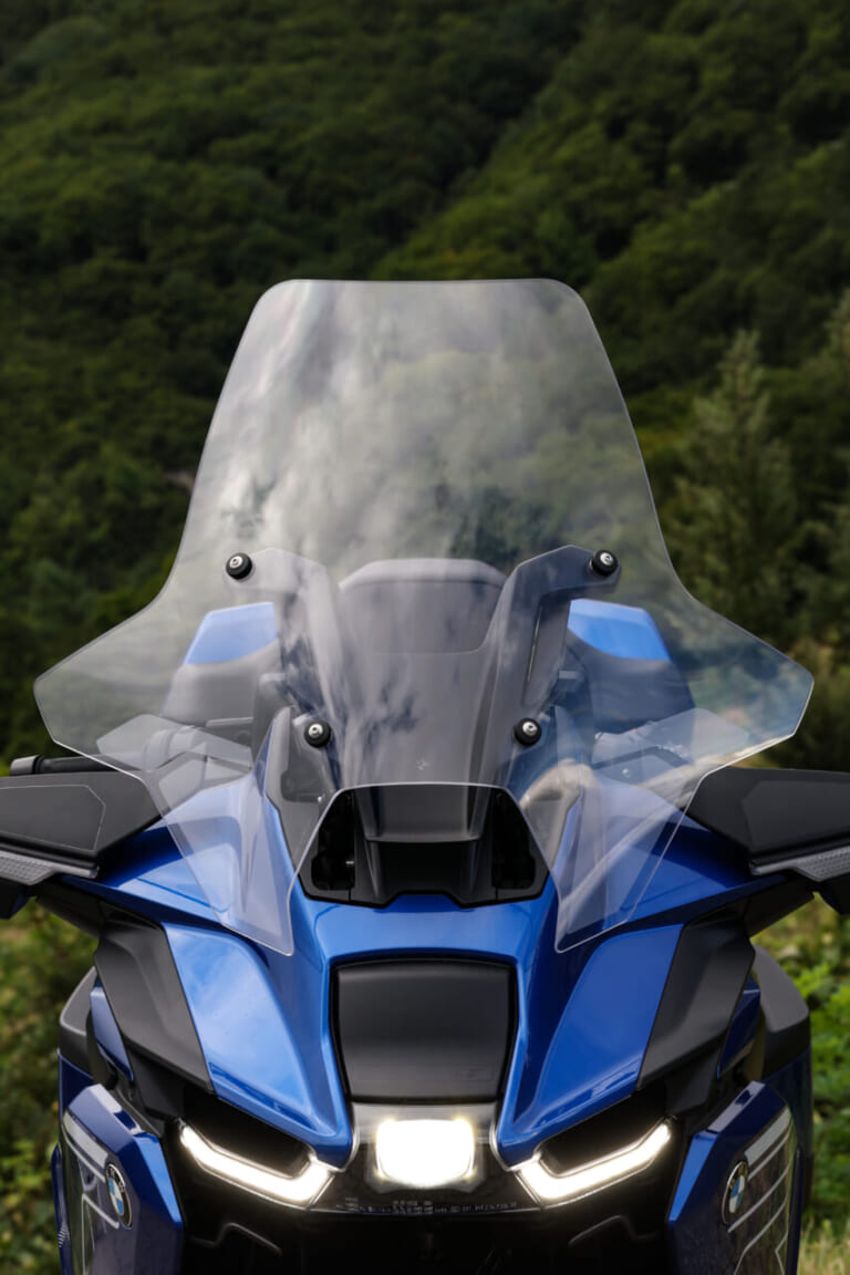 BMW R1300RT｜【NEWモデル試乗】贅沢ツアラー | BMW R1300RT「旅がラクなだけでなく、より走りを楽しめるようになった」