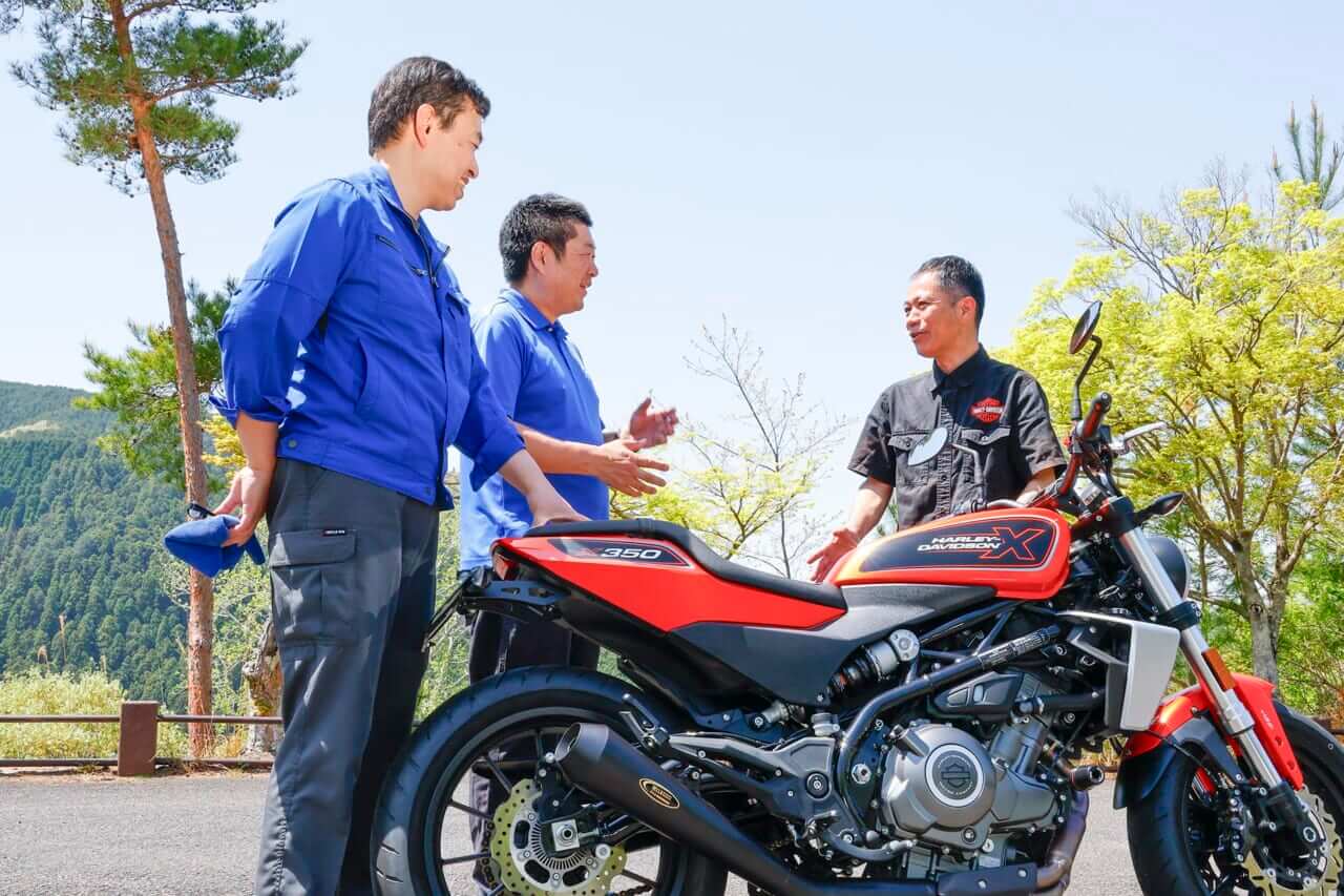 X350用｜マフラー｜開発陣｜「軽量化の効果、強く実感」強力タッグから生まれた「ハーレーダビットソンX350」軽量サイレンサーが発売