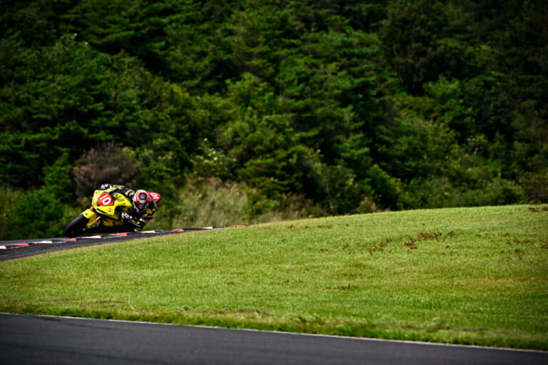 DUNLOP Racing Team with YAHAGI｜長島哲太｜レース以前の思わぬ不運、レース2では光明も見えた──ファインダー越しに見た長島哲太×ダンロップの挑戦2025