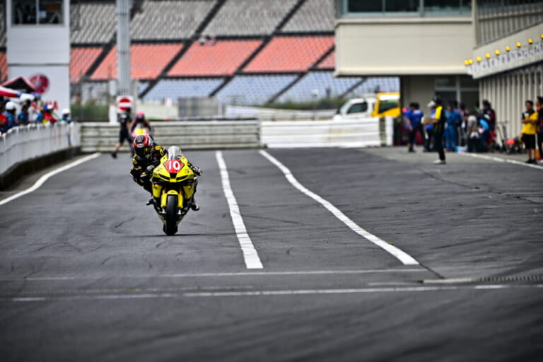 DUNLOP Racing Team with YAHAGI｜長島哲太｜レース以前の思わぬ不運、レース2では光明も見えた──ファインダー越しに見た長島哲太×ダンロップの挑戦2025