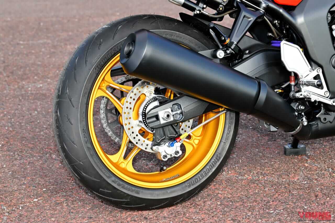 アクティブ|CB1000F|カスタム|ボルドールカラーのCB1000F!! アクティブから自社パーツで勝負のカスタム車が早くも登場