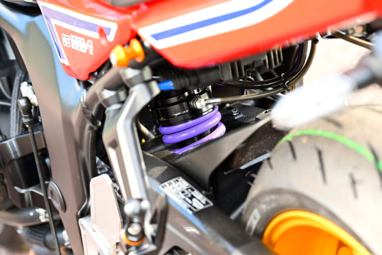 アクティブ｜CB1000F｜カスタム｜ボルドールカラーのCB1000F!! アクティブから自社パーツで勝負のカスタム車が早くも登場