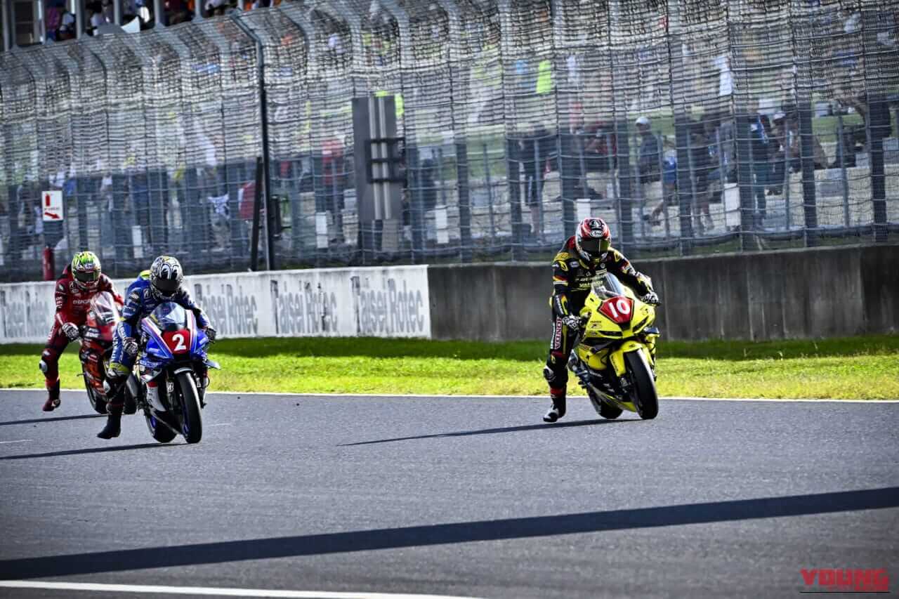 DUNLOP Racing Team with YAHAGI|長島哲太|ついに表彰台3位! みんなの頑張りがカタチになった大きな1歩──ファインダー越しに見た長島哲太×ダンロップの挑戦2025