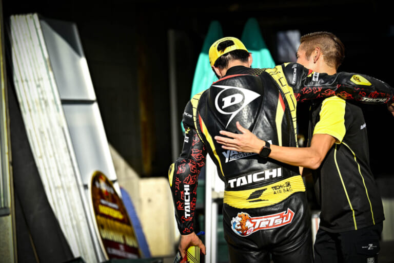 DUNLOP Racing Team with YAHAGI|長島哲太|ついに表彰台3位! みんなの頑張りがカタチになった大きな1歩──ファインダー越しに見た長島哲太×ダンロップの挑戦2025