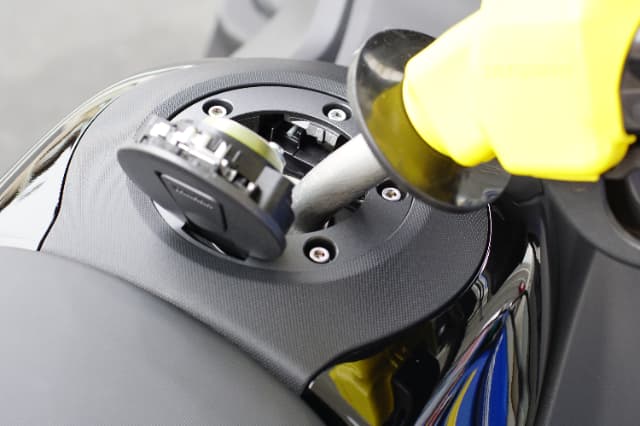 シュアラスターLOOPパワーショット×ヤマハ TMAX560|シュアラスターLOOPパワーショット「ザ・体感!!」ヤマハ TMAX560編