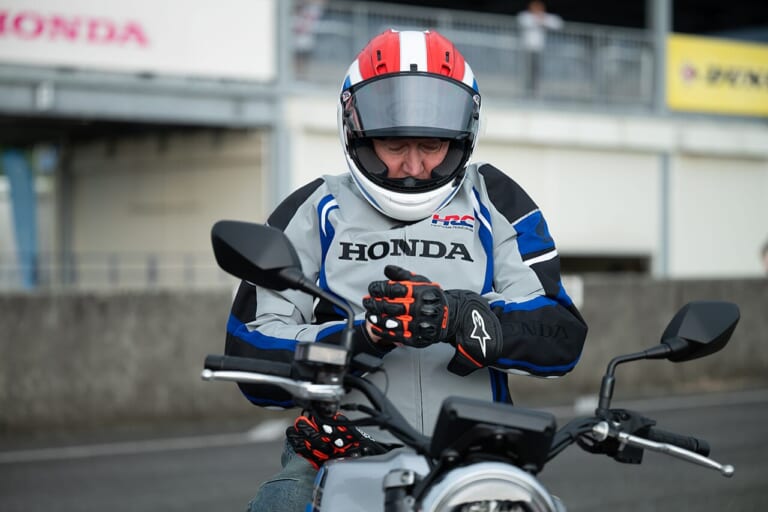 フレディ・スペンサー｜フレディ・スペンサー、CB1000Fガチ走行! インプレで何を語る?【Hondaホームカミング熊本2025】