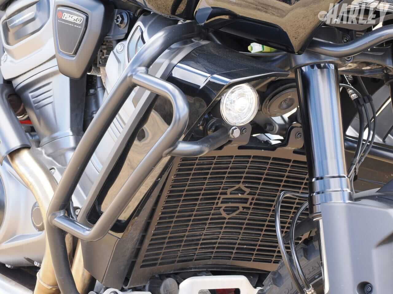 |ツーリングに使うだけではもったいない。土の上を走るからこそPAN AMERICAは面白い