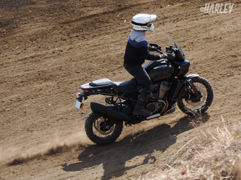 ハーレーダビッドソン|パンアメリカ|オフロード走行|ツーリングに使うだけではもったいない。土の上を走るからこそPAN AMERICAは面白い