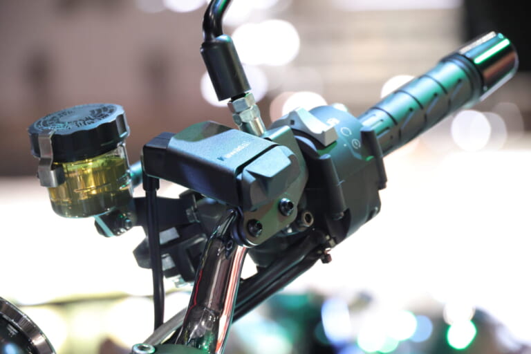 カワサキ｜Z900RS SE｜2026年モデル｜【世界初公開】カワサキ新型「Z900RS」登場！ 火の玉「SE」はドラレコ装備、RSはライポジも変わったが優れたデザインは不変