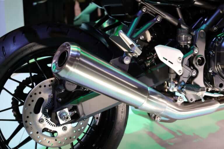 カワサキ|Z900RS SE|2026年モデル|【世界初公開】カワサキ新型「Z900RS」登場! 火の玉「SE」はドラレコ装備、RSはライポジも変わったが優れたデザインは不変