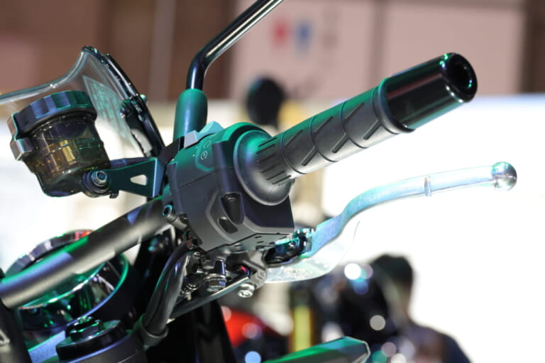 カワサキ|Z900RS SE|2026年モデル|【世界初公開】カワサキ新型「Z900RS」登場! 火の玉「SE」はドラレコ装備、RSはライポジも変わったが優れたデザインは不変