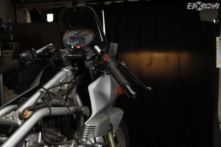 GSX1100Sカタナ|ライトオン|長期放置車のエンジン始動直後に必ず確認しておきたい“電気系の稼働状況”〈GSX1100Sカタナ〉