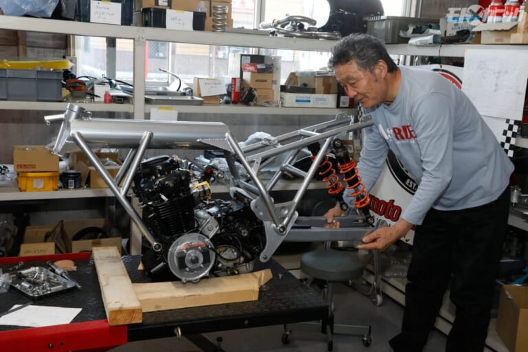 モトジョイ｜佐藤会長｜ノーマルでもカスタムでもユーザーの望み通り。モトジョイの新たな絶版車販売スタイルが好評