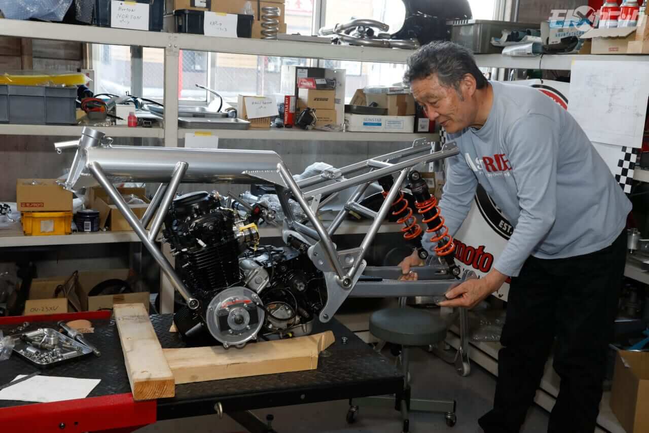 モトジョイ｜佐藤会長｜ノーマルでもカスタムでもユーザーの望み通り。モトジョイの新たな絶版車販売スタイルが好評