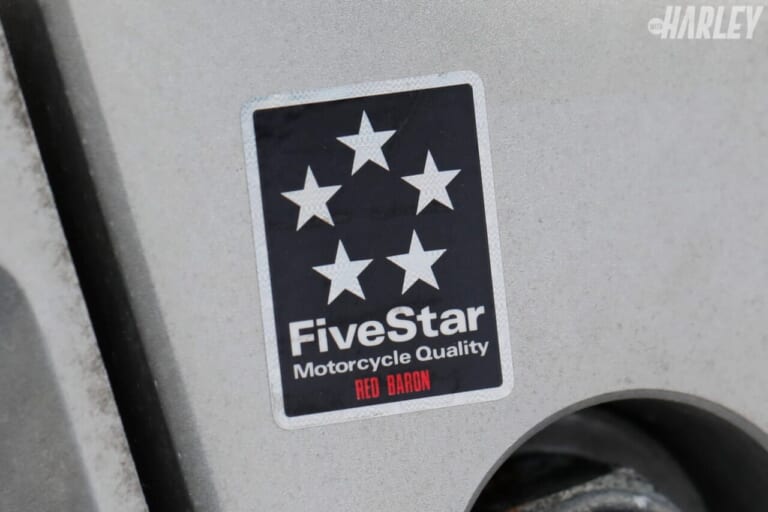 レッドバロン｜ファイブスタークオリティステッカー｜店舗力と整備力で中古車品質向上! レッドバロンならハーレーダビッドソンも大安心〈2018 FLTRXロードグライド〉