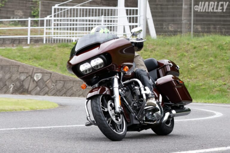 ハーレーダビッドソン｜FLTRX Road Glide｜走行｜店舗力と整備力で中古車品質向上! レッドバロンならハーレーダビッドソンも大安心〈2018 FLTRXロードグライド〉