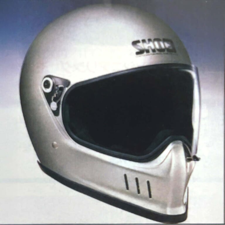 SHOEI|VYRCE|ヴァイルス|待望のSHOEI「ワイバーンØ」発売! ワイバーンIIのユーザーが新旧を実際に使って徹底比較してみた!