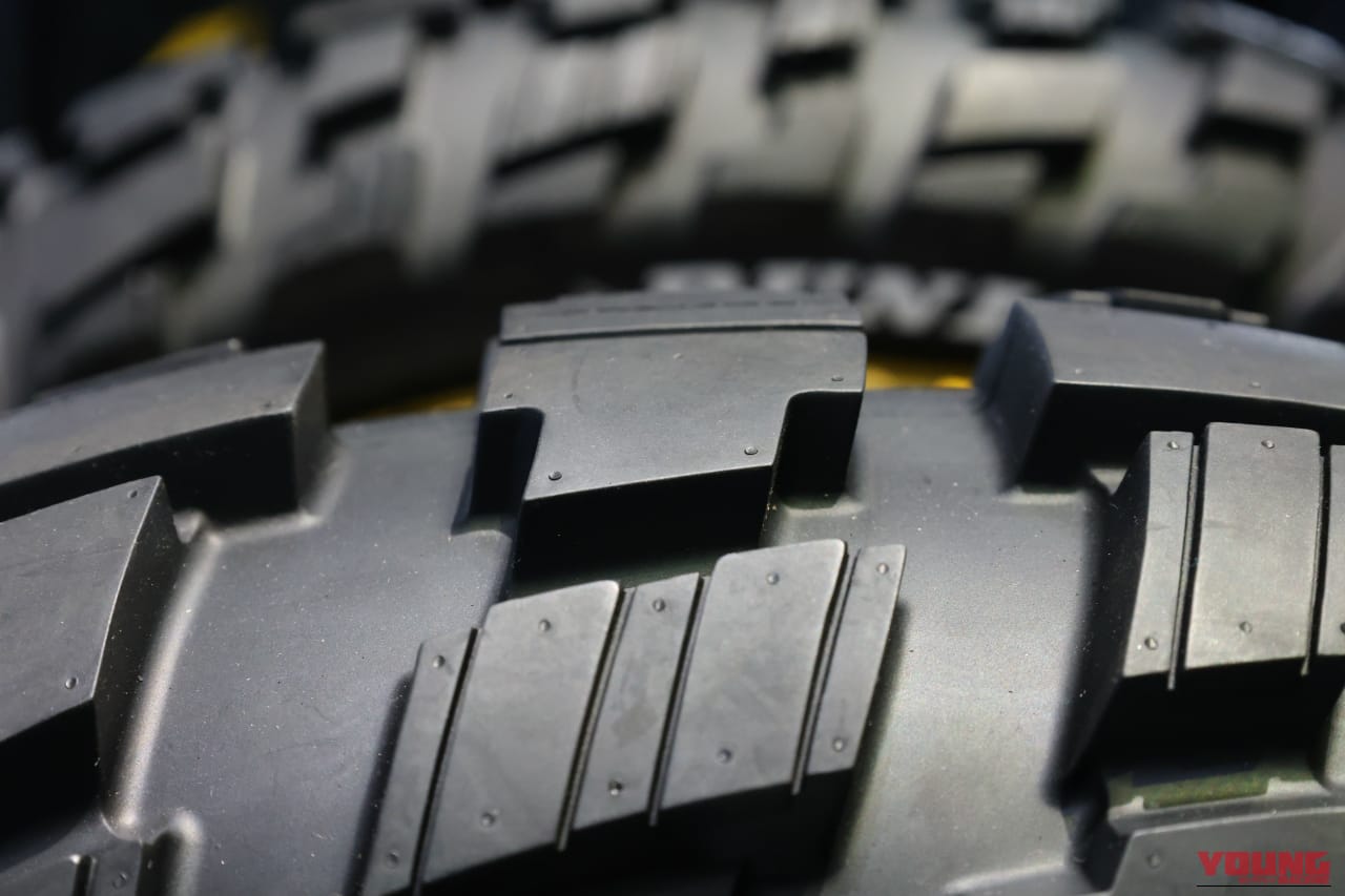 ダンロップ｜アグレッシブアドベンチャータイヤ｜ジャパンモビリティショー2025｜【モビショーで初公開】アドベンチャーバイク専用のダンロップ製ごっついタイヤはここが違う！