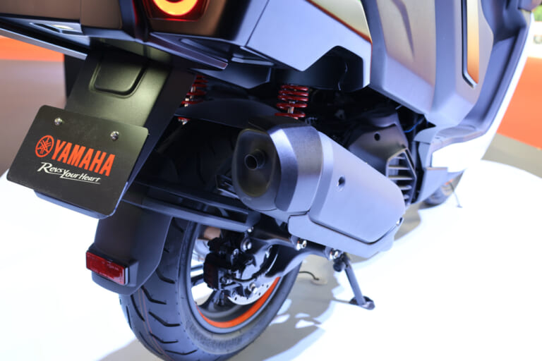 ヤマハ|ジャパンモビリティショー2025|【モビショーで世界初公開】水素を燃やして走れ! ヤマハの水素バイクが秘めた可能性は全ライダーを幸せにする!?