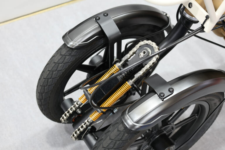 グラフィット｜P.E.T.｜電動原付バイクなのに自転車にもなる?! グラフィットの最新モデル「GFR03」が便利すぎる！【モビショー】