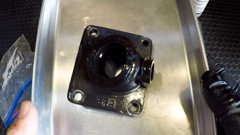 【DIY整備の裏技】レストア革命! 古い”カチカチゴム”を柔らかくしちゃう㊙ケミカル教えます|【DIY整備の裏技】レストア革命! 古い”カチカチゴム”を柔らかくしちゃう㊙ケミカル教えます【ラバゲイン】