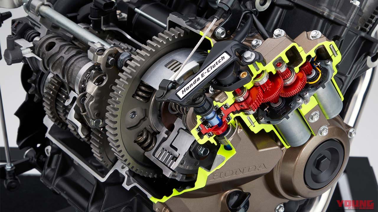 |【最新版】バイクの自動クラッチ比較|ホンダ、ヤマハ、BMWなど進化する技術とメリットを徹底解説