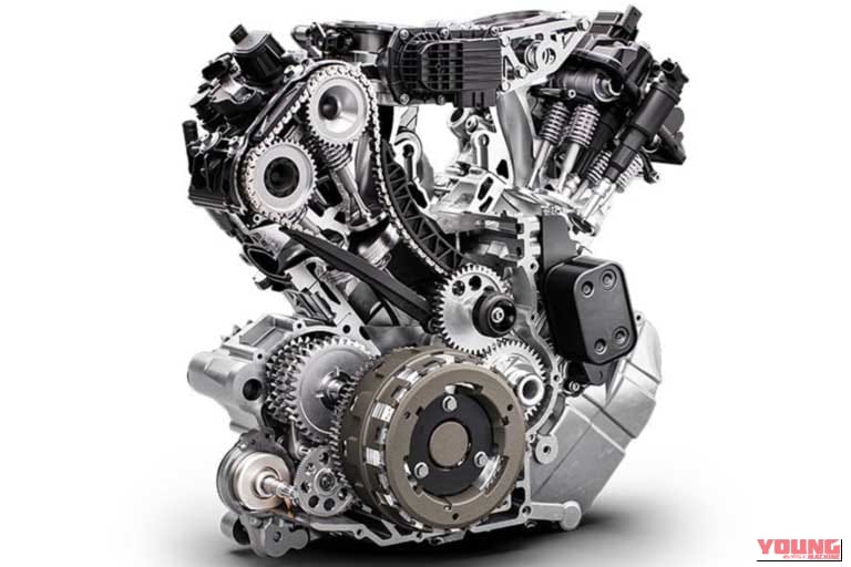 KTM AMT(オートメイテッドマニュアルトランスミッション)|【最新版】バイクの自動クラッチ比較|ホンダ、ヤマハ、BMWなど進化する技術とメリットを徹底解説