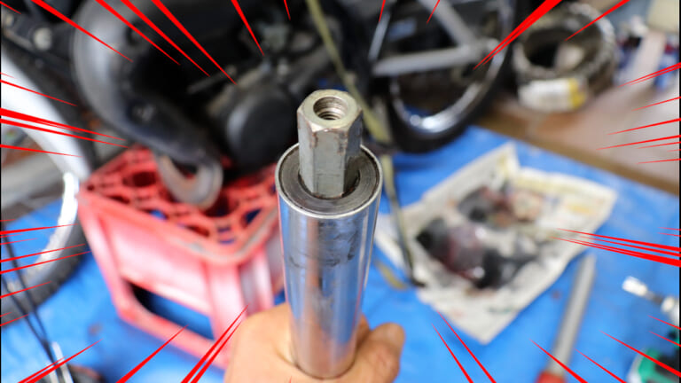 【DIY整備の裏技】専用工具なしで「でっかい六角穴ボルト」を外す方法、教えます|【DIY整備の裏技】専用工具なしで「でっかい六角穴ボルト」を外す方法、教えます