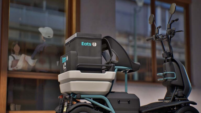 スズキ|ジャパンモビリティショー|スズキ「スズライド2」が示す、特定原付の「安全性」と「実用性」のバランス【常識をブチ破る4輪電動モビリティ】